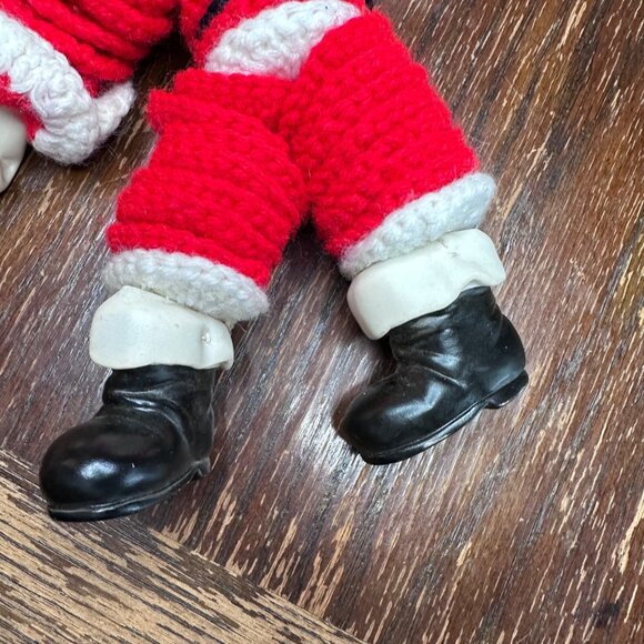Vintage 60s/70s Santa Claus Crochet Doll Figure With Plastic Face & Boots - Picture 5 of 8